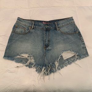 High-waisted Jean shorts